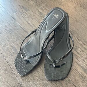 Zara black kitten heels